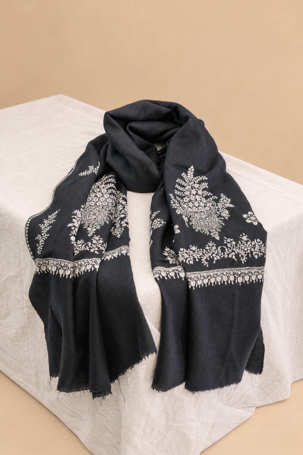 Midnight paldar Shawl